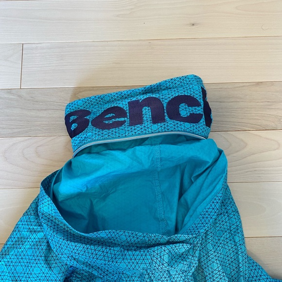 Classique Bench Jacket - Picture 3 of 5